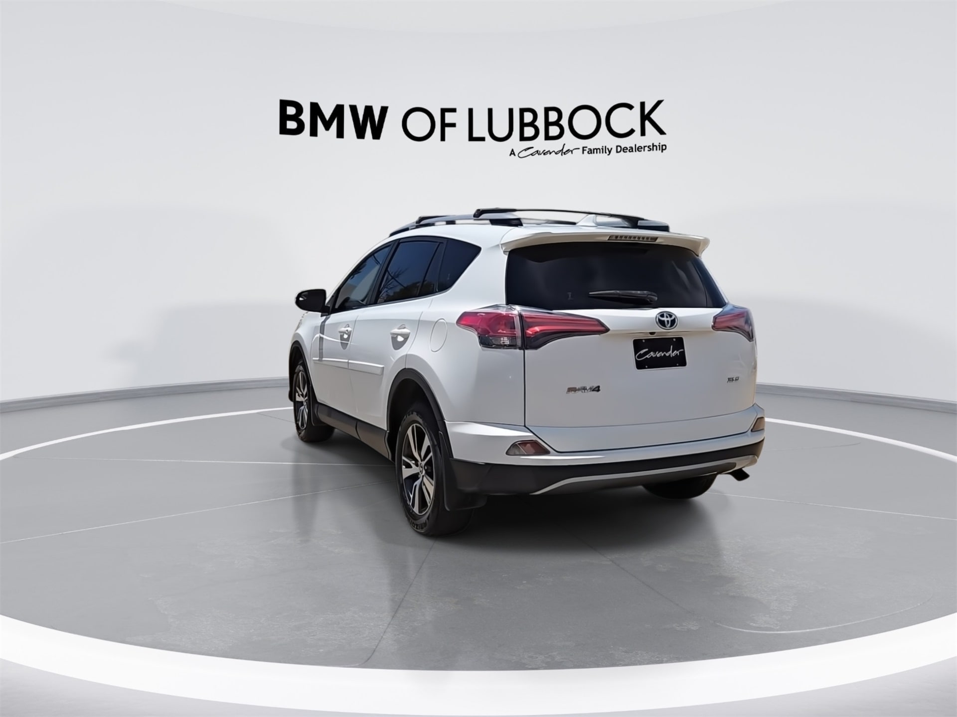 Vehicle image 9 of 22
