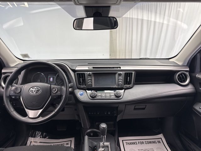 Vehicle image 13 of 30