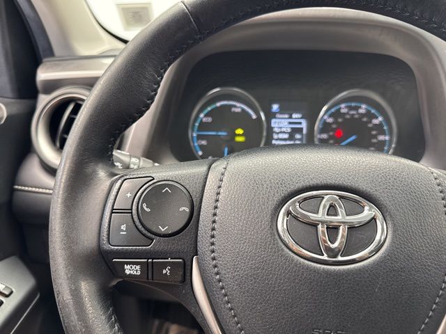 Vehicle image 18 of 30