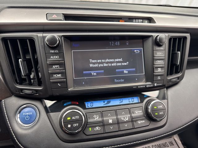 Vehicle image 23 of 30