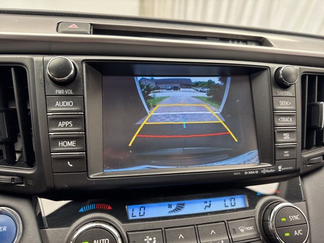 Vehicle image 21 of 30