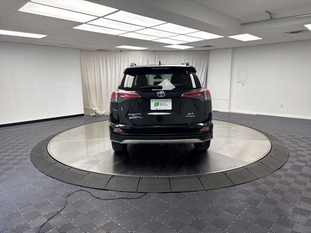 Vehicle image 4 of 30