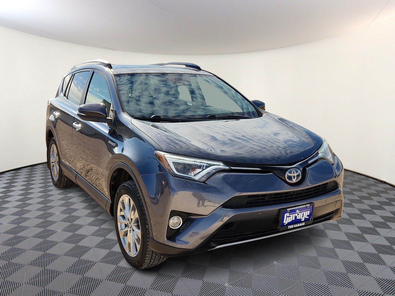 Vehicle image 2 of 20