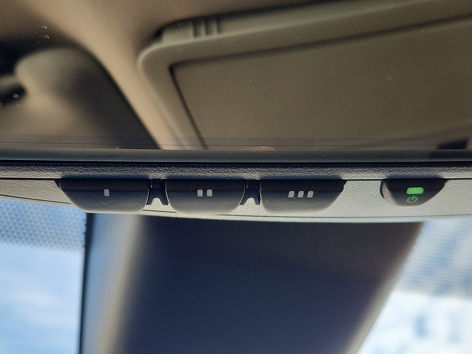 Vehicle image 16 of 20