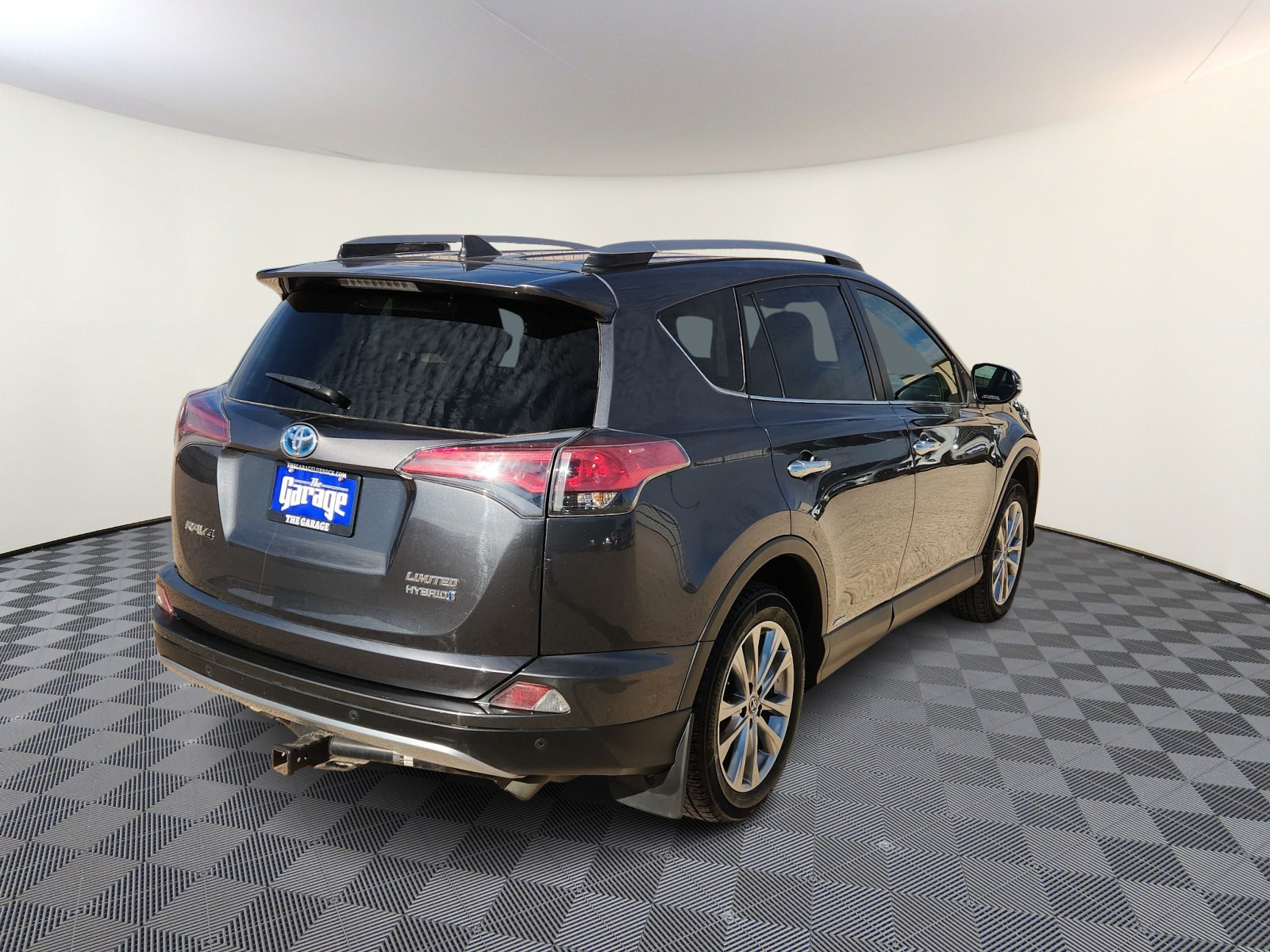 Vehicle image 4 of 20