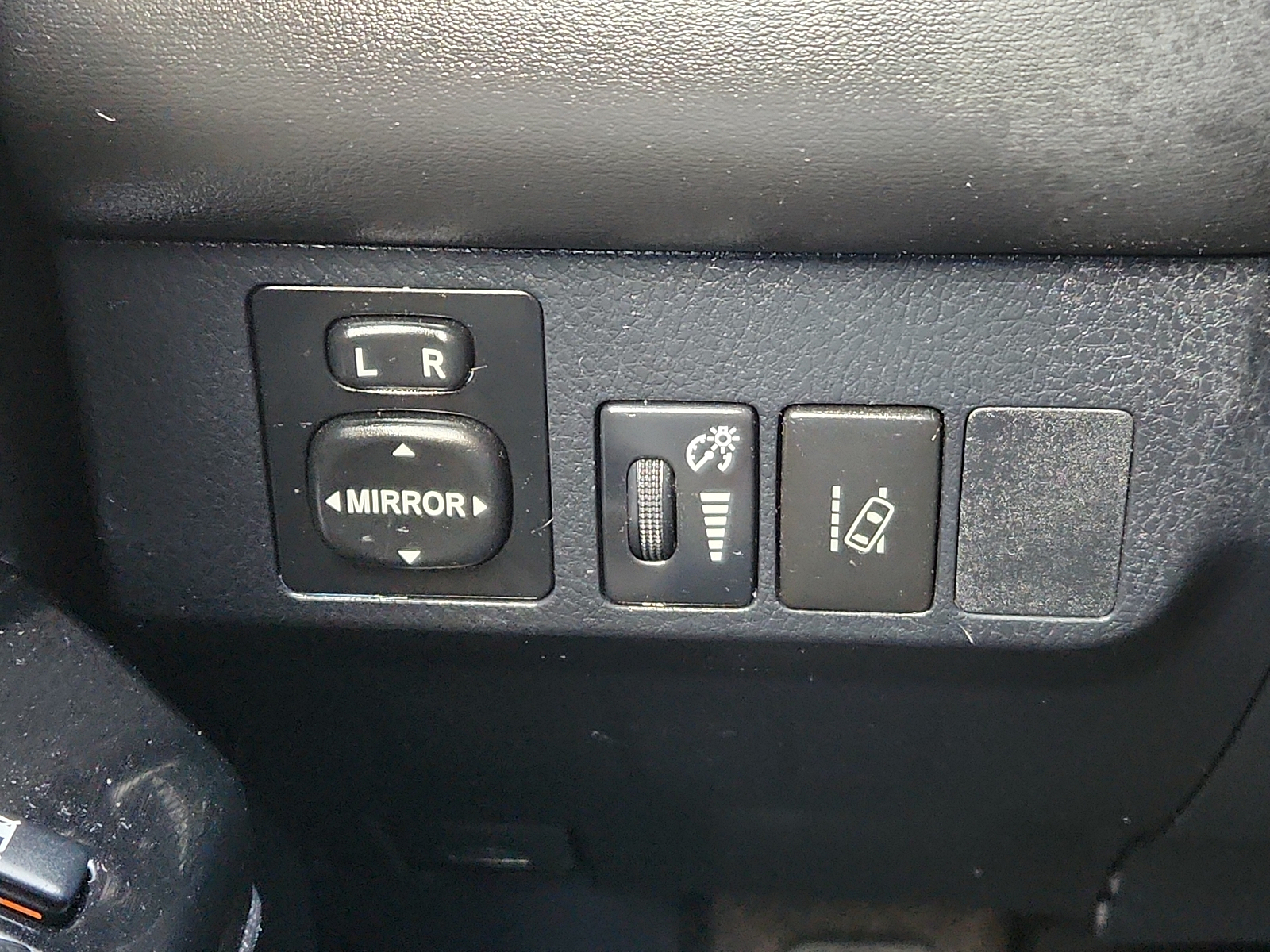 Vehicle image 17 of 20