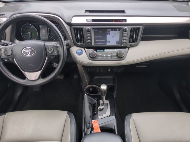 Vehicle image 9 of 24