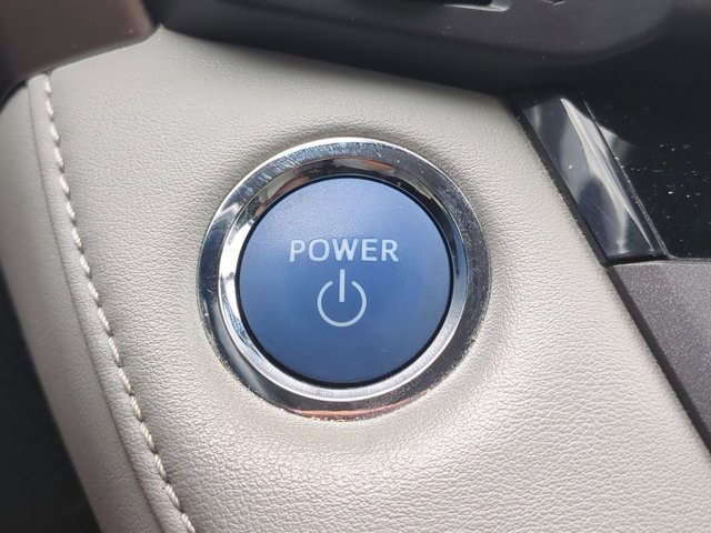 Vehicle image 19 of 24