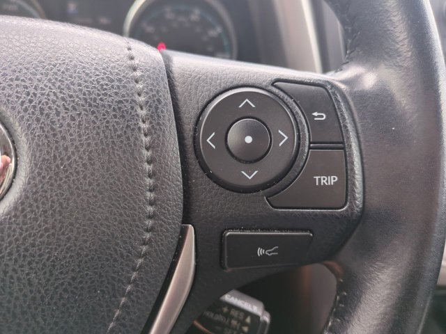 Vehicle image 22 of 24