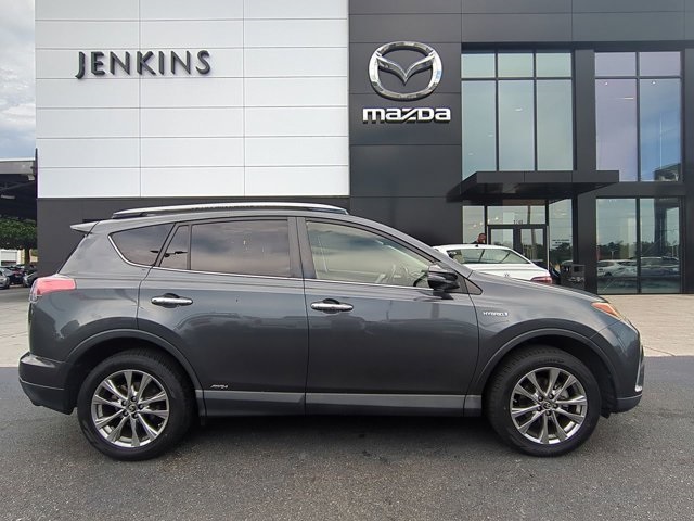 Vehicle image 3 of 24