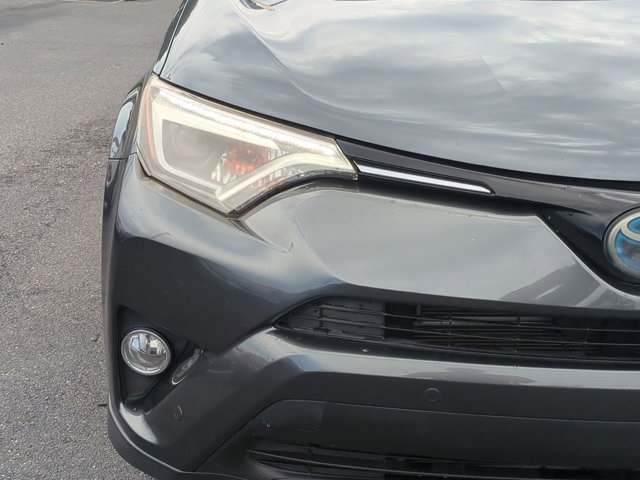 Vehicle image 23 of 24