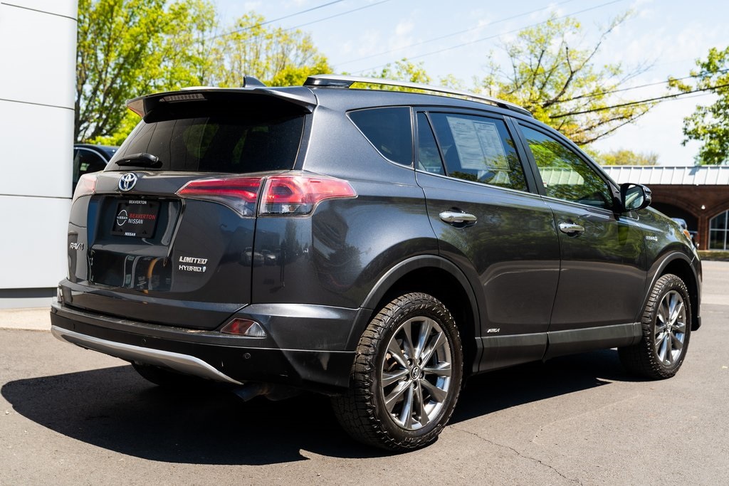 Vehicle image 2 of 25