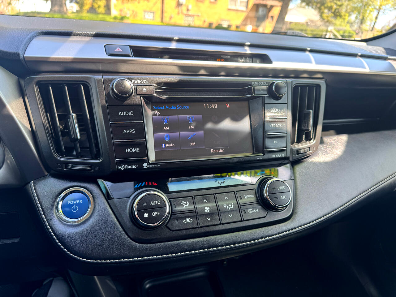Vehicle image 12 of 15
