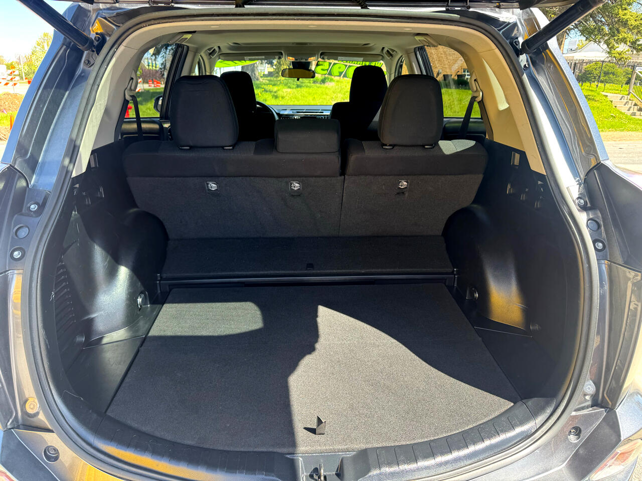 Vehicle image 8 of 15