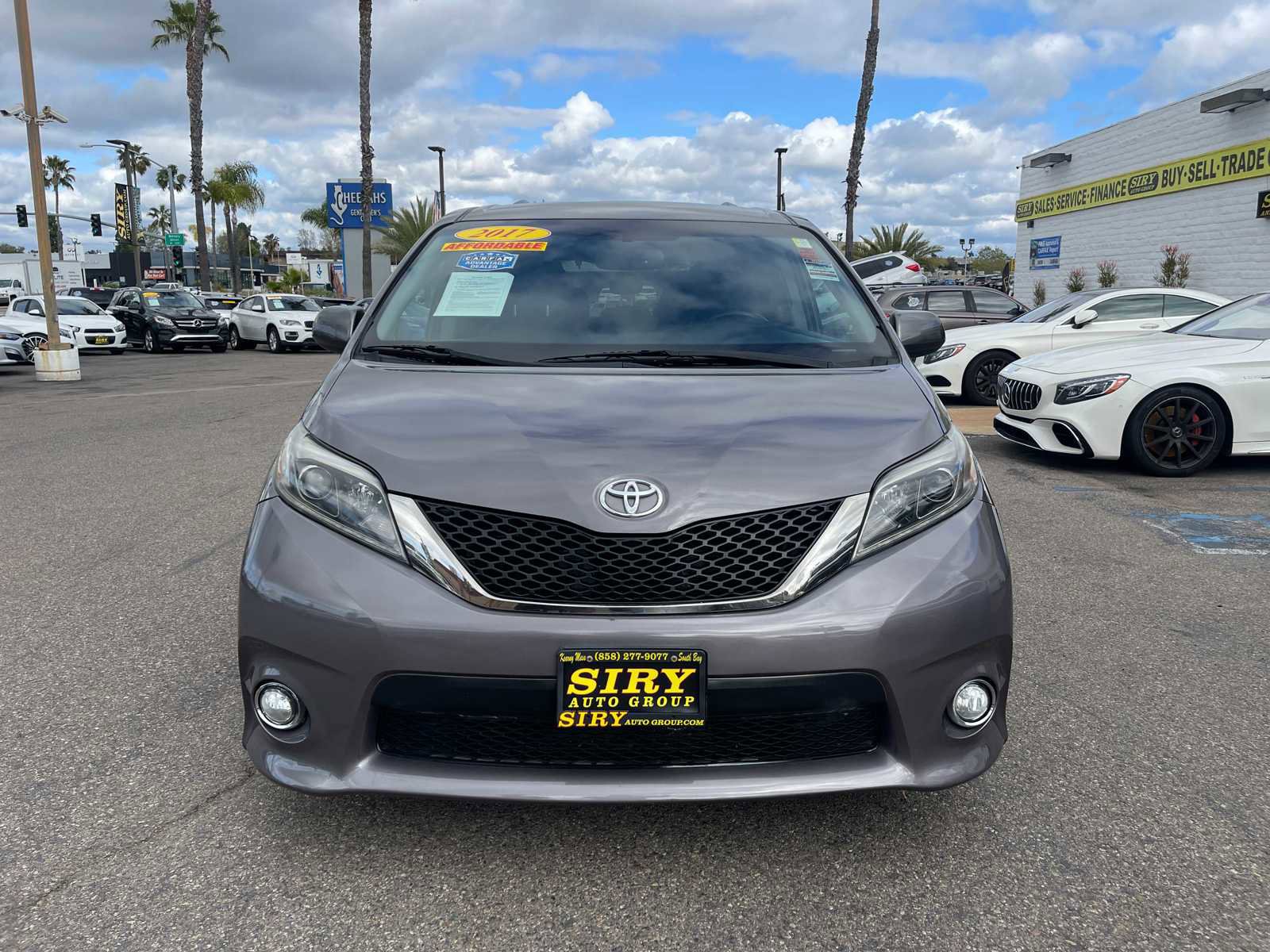 Vehicle image 4 of 29