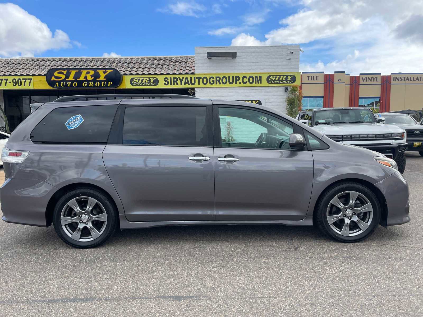 Vehicle image 7 of 29