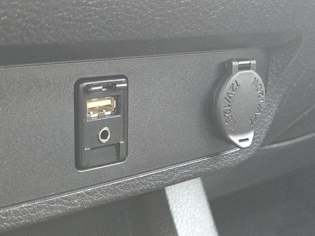 Vehicle image 27 of 31