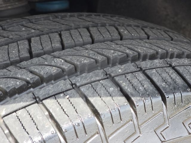 Vehicle image 12 of 31