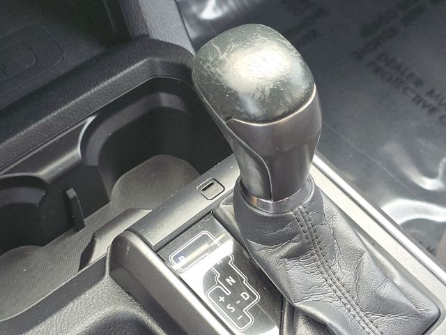 Vehicle image 24 of 31