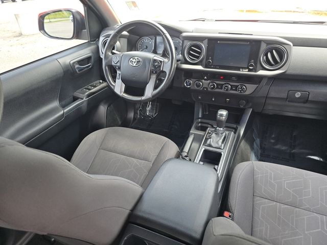 Vehicle image 17 of 31