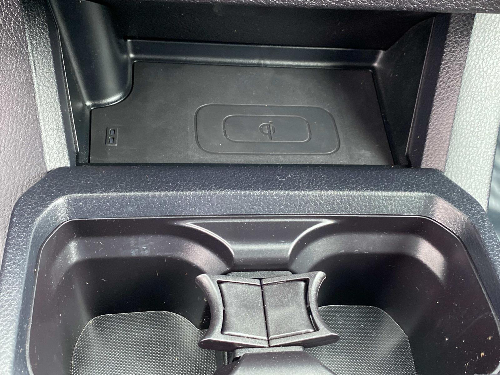 Vehicle image 13 of 27