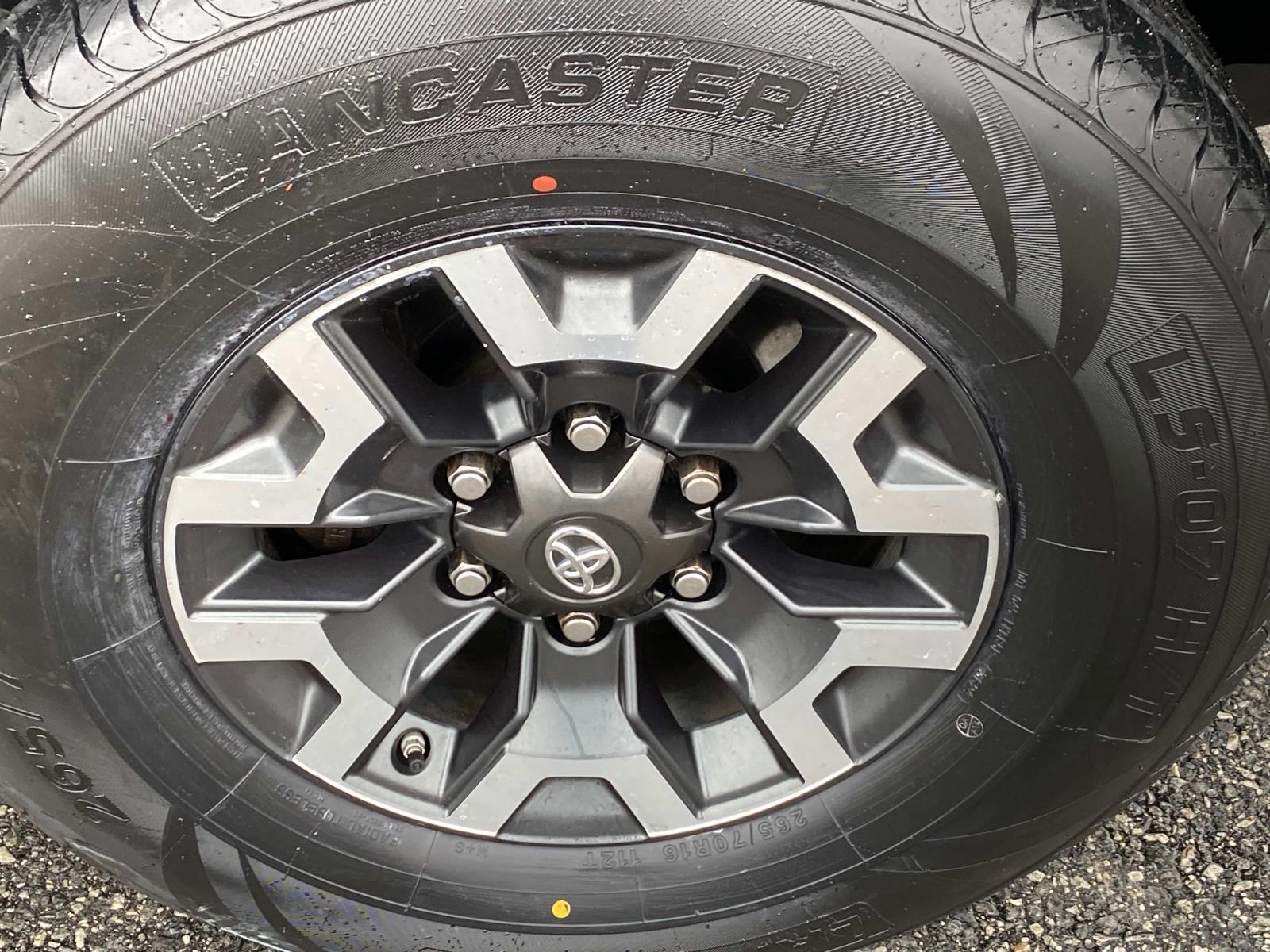 Vehicle image 24 of 27