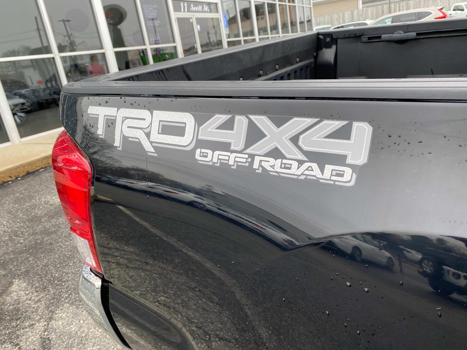 Vehicle image 20 of 27
