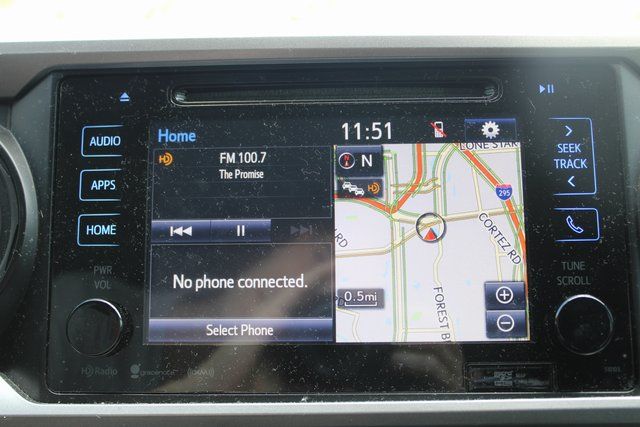 Vehicle image 11 of 25