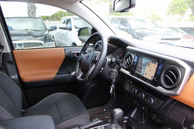 Vehicle image 20 of 25