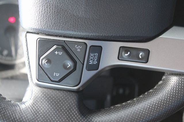 Vehicle image 17 of 25