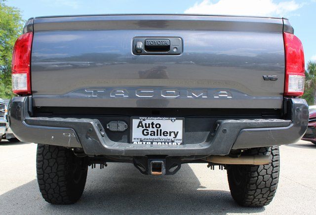 Vehicle image 4 of 25