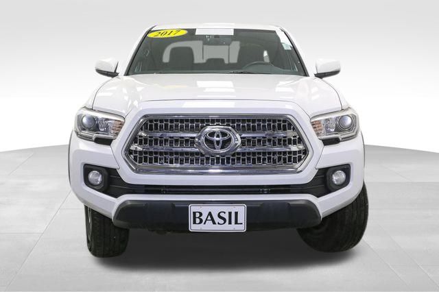 Vehicle image 3 of 46
