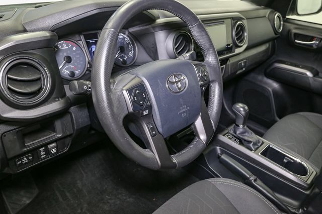 Vehicle image 25 of 46