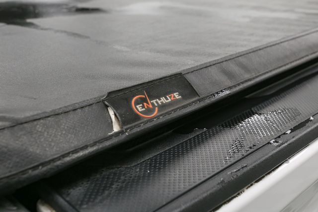 Vehicle image 13 of 46