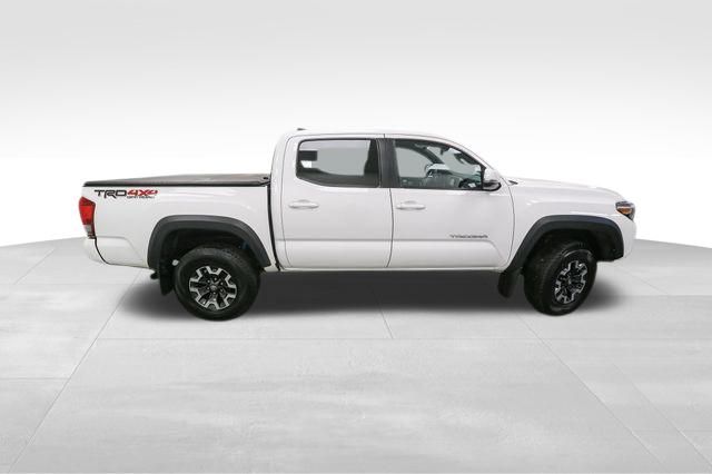 Vehicle image 8 of 46