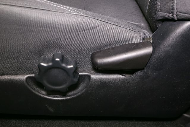 Vehicle image 40 of 46