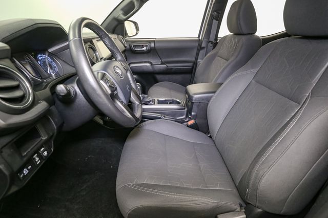 Vehicle image 41 of 46