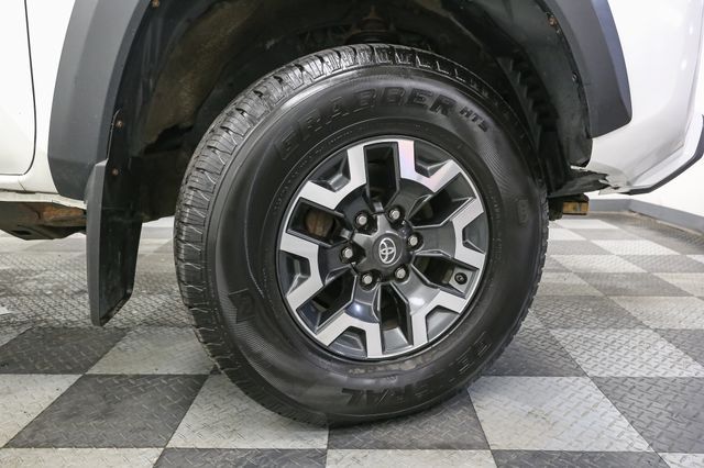 Vehicle image 17 of 46