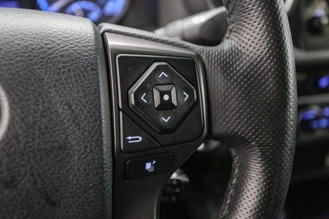 Vehicle image 35 of 46