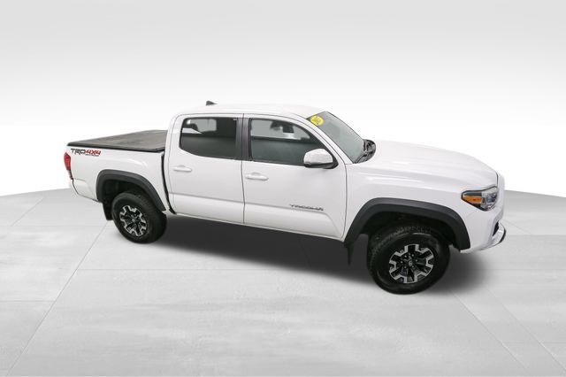 Vehicle image 4 of 46