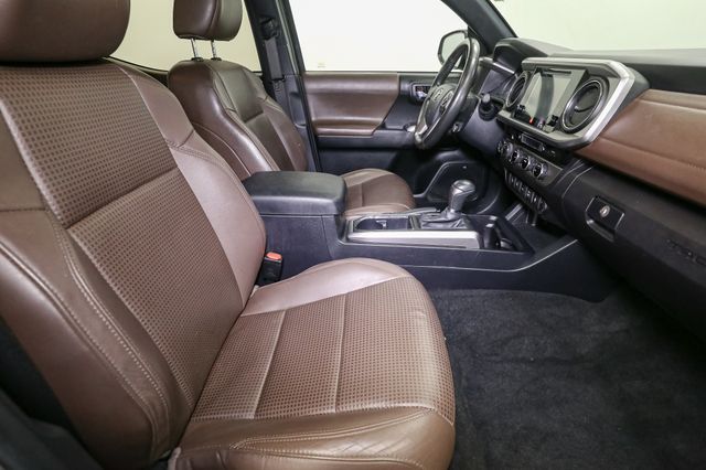 Vehicle image 16 of 48