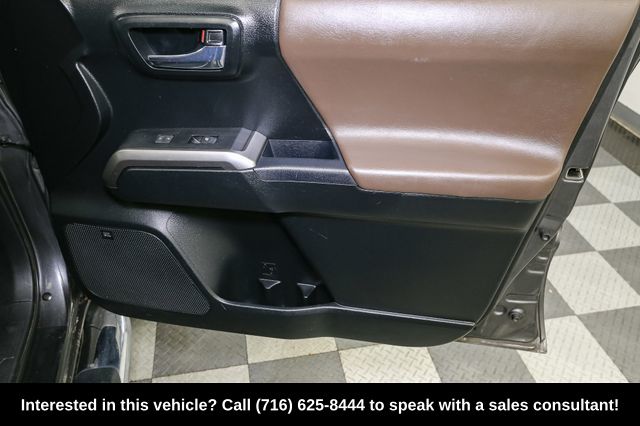 Vehicle image 29 of 48