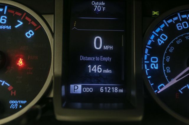Vehicle image 23 of 48