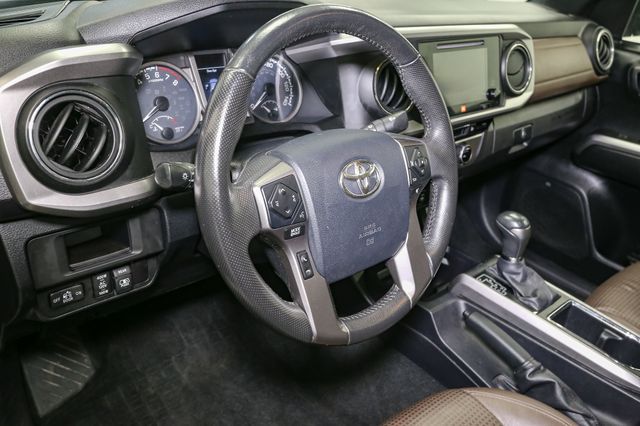 Vehicle image 19 of 48