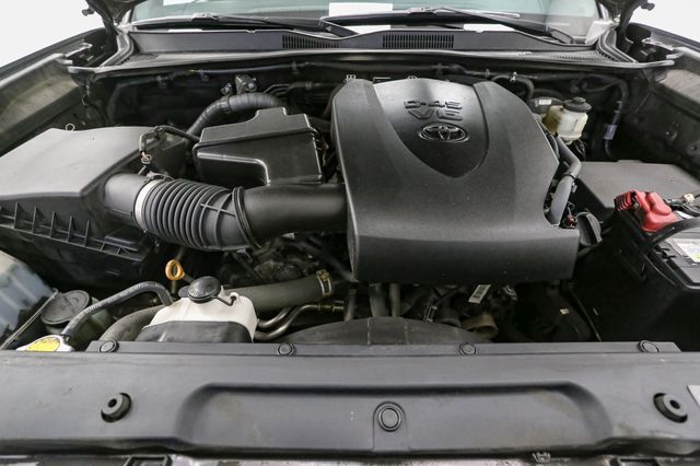 Vehicle image 11 of 48