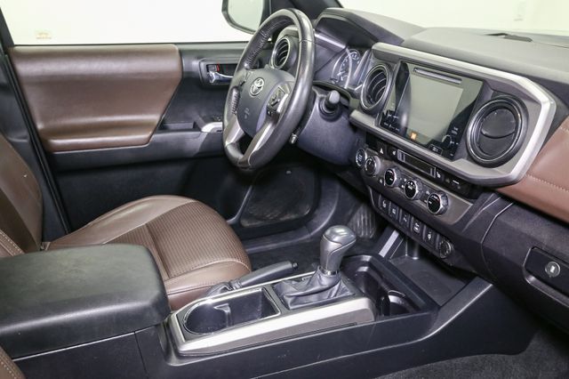 Vehicle image 20 of 48