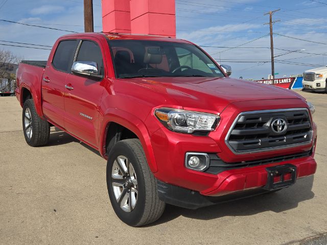 2017 Toyota Tacoma Limited Image 1 of 21