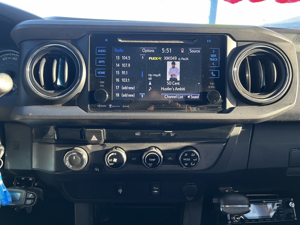 Vehicle image 20 of 29