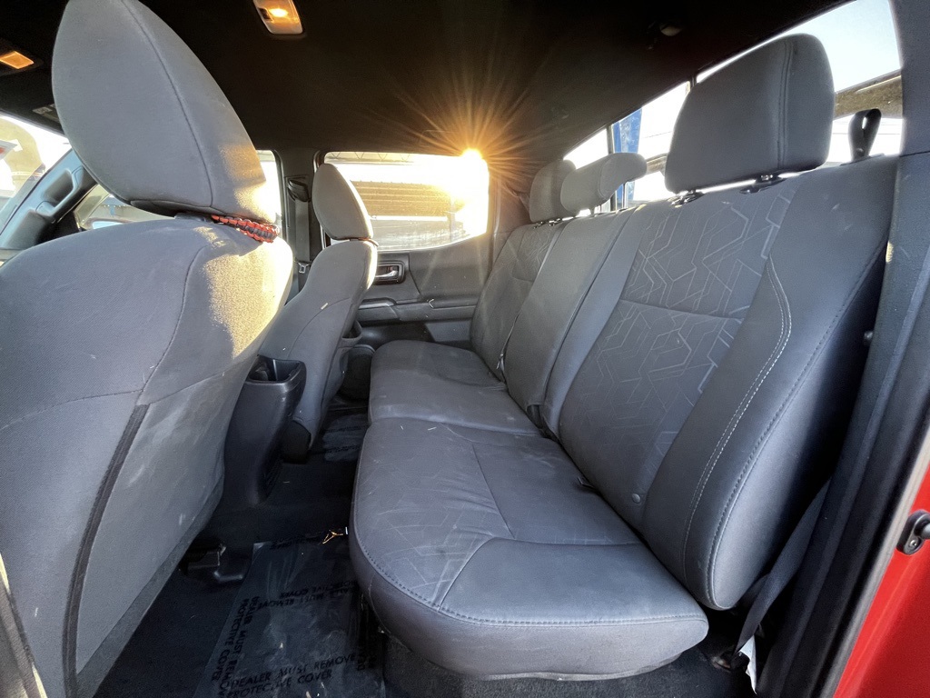 Vehicle image 22 of 29