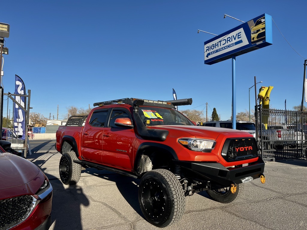 Vehicle image 2 of 29